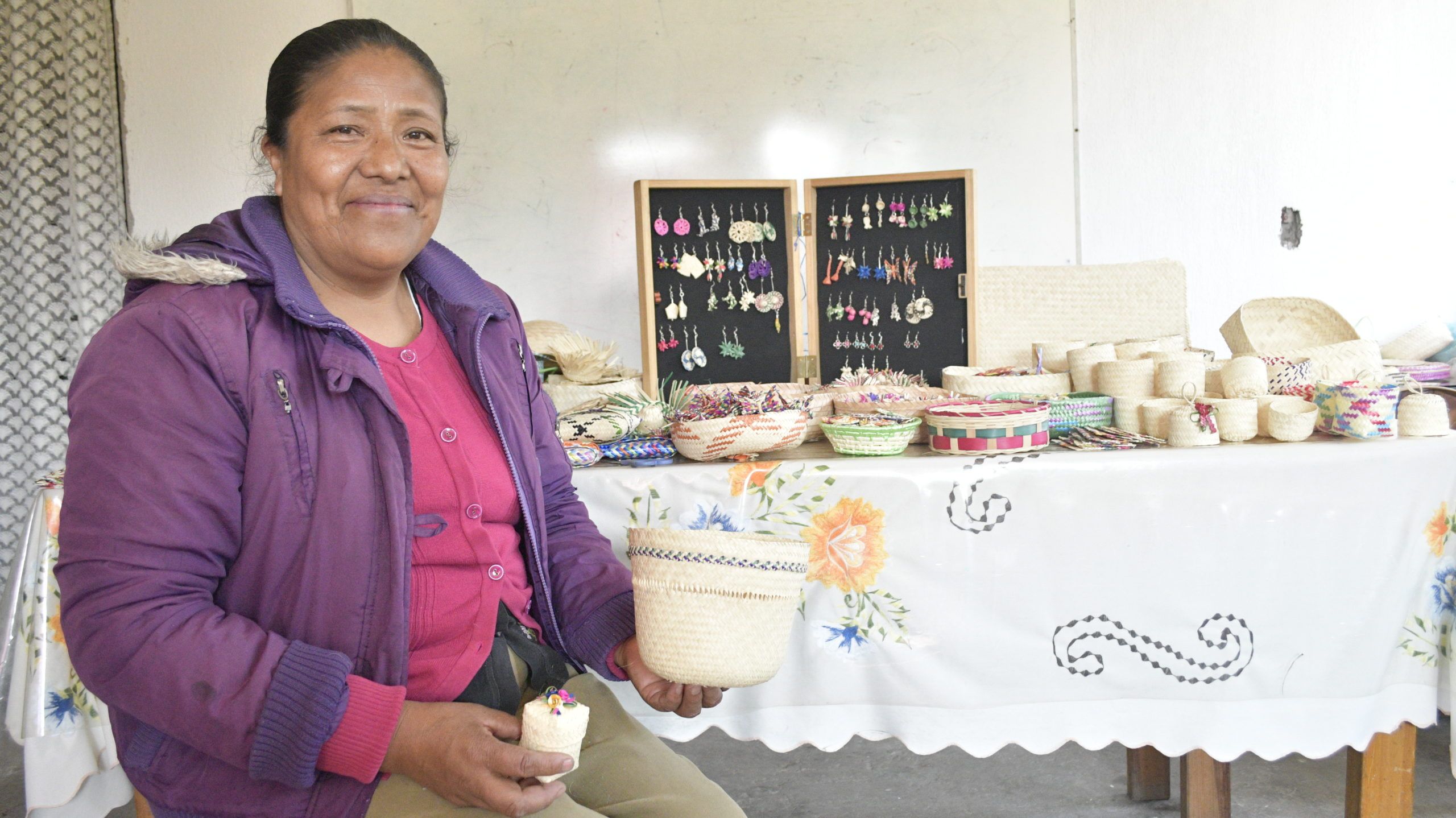 ines-sanchez-artesana-defensora-del-tejido-en-palma-de-san-cristobal -huichochitlan