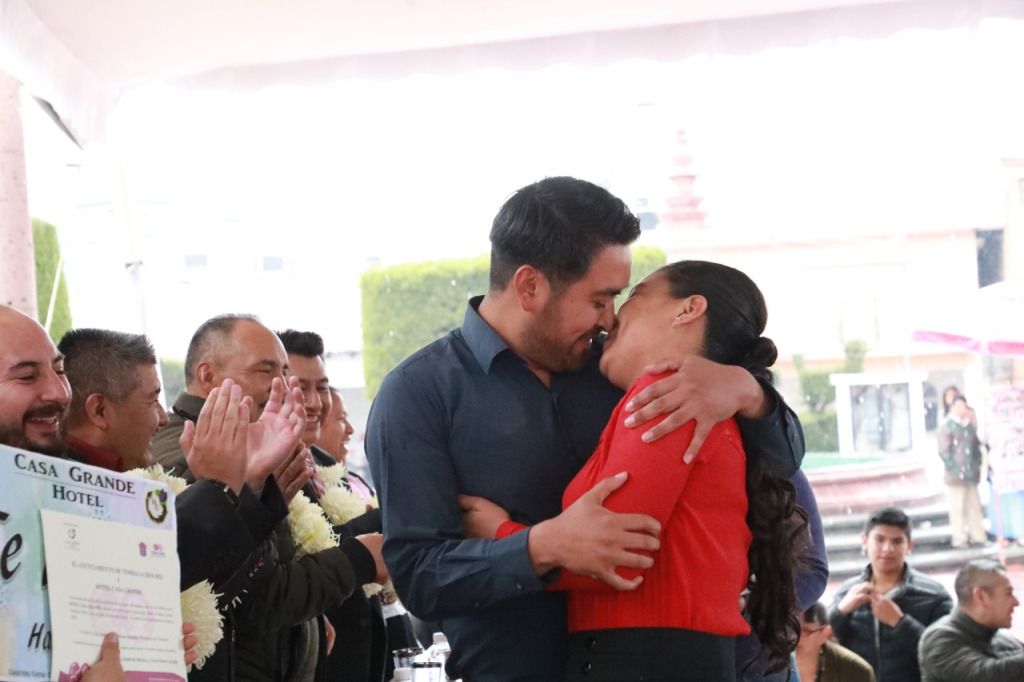 78 parejas temoayenses contrajeron matrimonio el Día del Amor y la Amistad