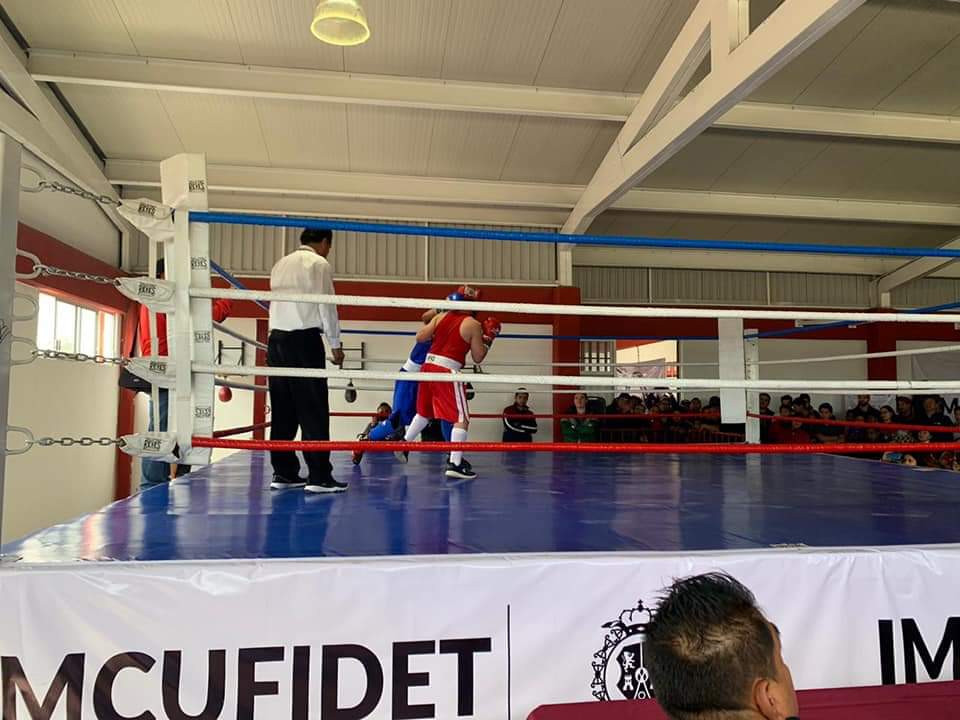 Cientos de niños acuden a primer torneo amateur de box