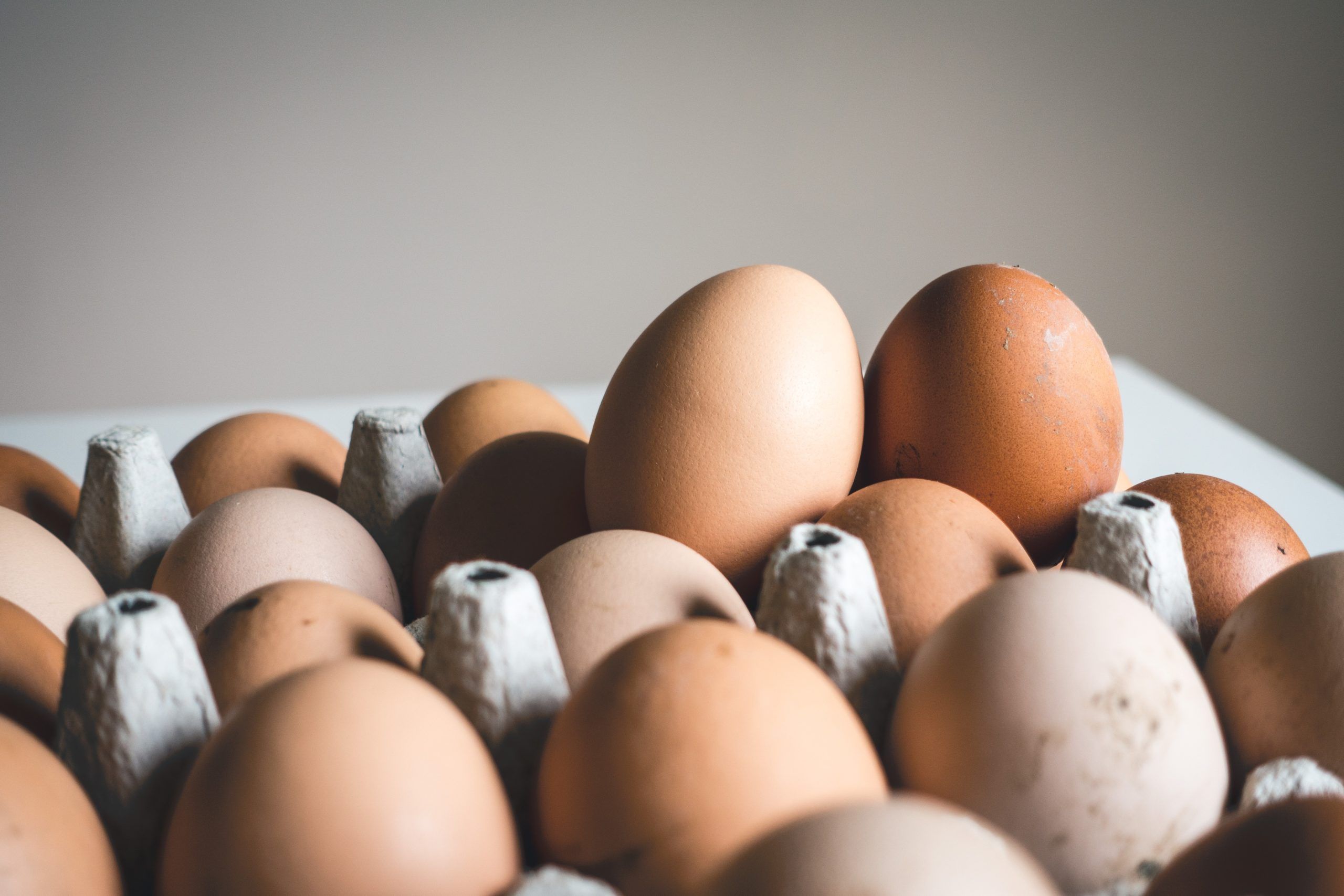 Se dispara precio del huevo por baja producción, abuso y acaparamiento