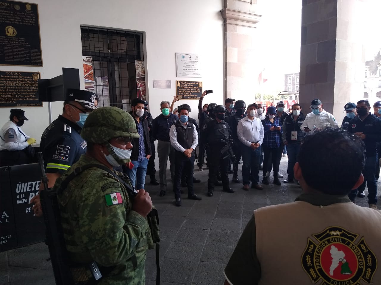 Inician en Toluca operativo para cerrar negocios con actividad no esencial