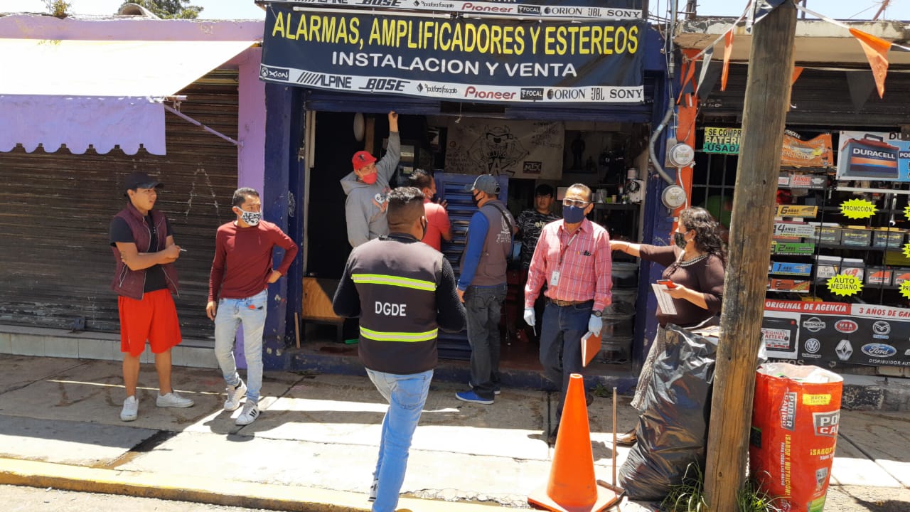 Desacatan medidas sanitarias negocios no esenciales ante aviso de P. Civil y Bomberos Toluca