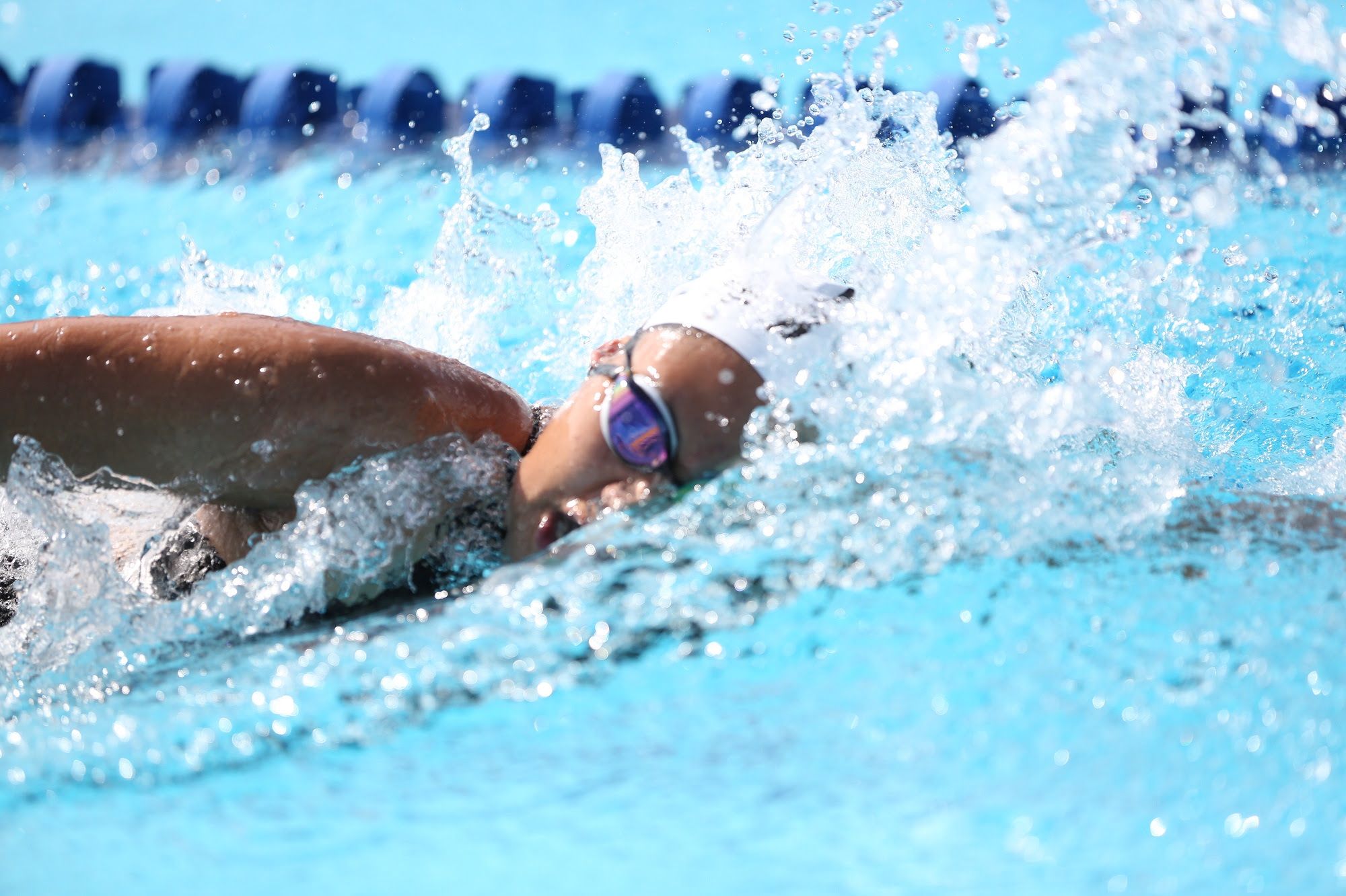 En confinamiento, continúan nadadores mexiquenses entrenando con rutinas específicas