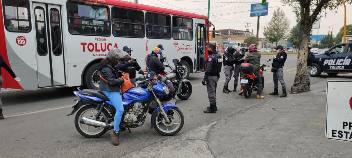 Remiten autoridades de Toluca al corralón más de 100 motocicletas