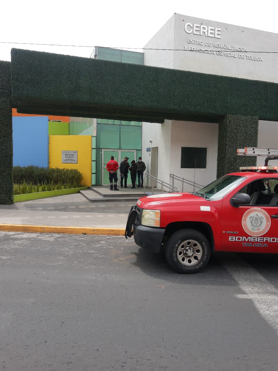Reporta Protección Civil y Bomberos de Toluca saldo blanco tras sismo de magnitud de 7.5 grados